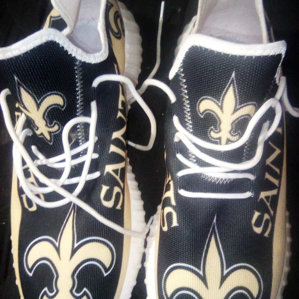 Nike ACG Black and White Athletic Shoes with Modern Style